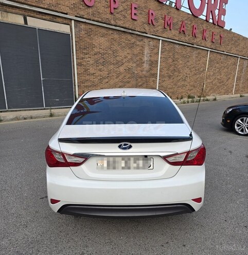 Hyundai Sonata-8