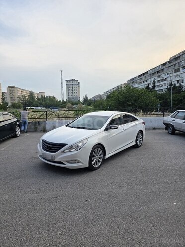 Hyundai Sonata-5