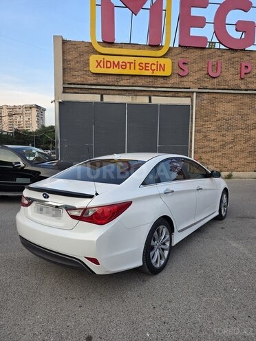 Hyundai Sonata-3
