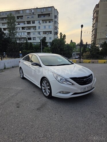 Hyundai Sonata-6