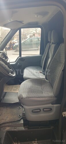 Ford Transit-8