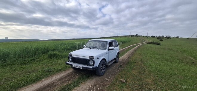LADA (VAZ) Niva-8