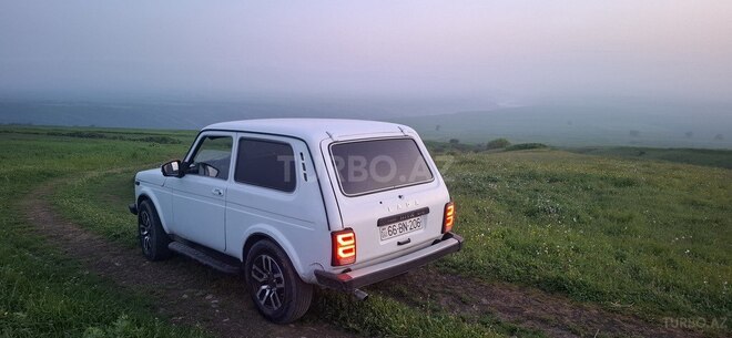 LADA (VAZ) Niva-9