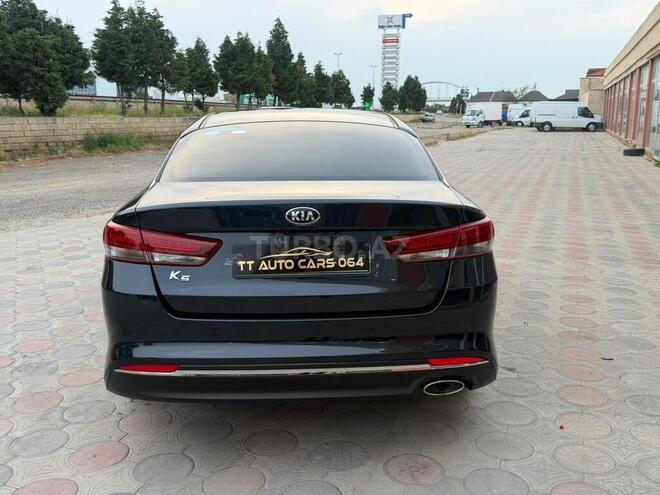 Kia K5-4
