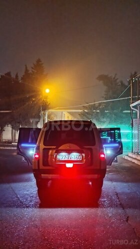 Mitsubishi Pajero-14