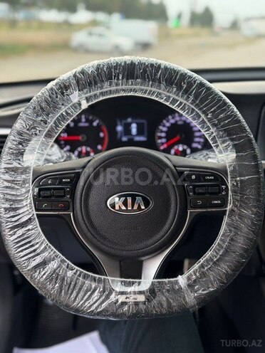 Kia K5-12