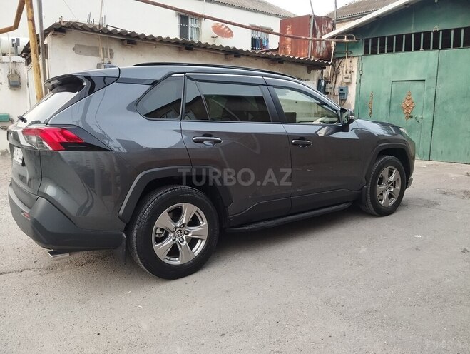 Toyota RAV4-4