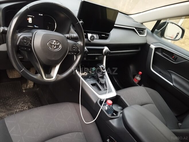 Toyota RAV4-5