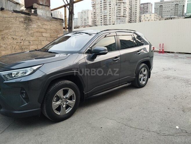 Toyota RAV4-6