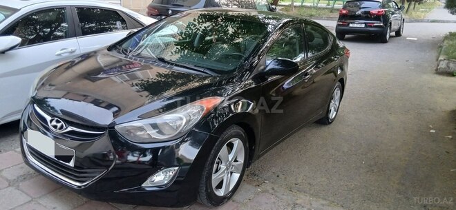 Hyundai Elantra-2