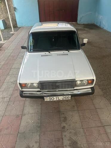 LADA (VAZ) 2107-2