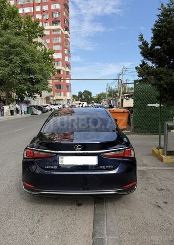 Lexus ES 250-4