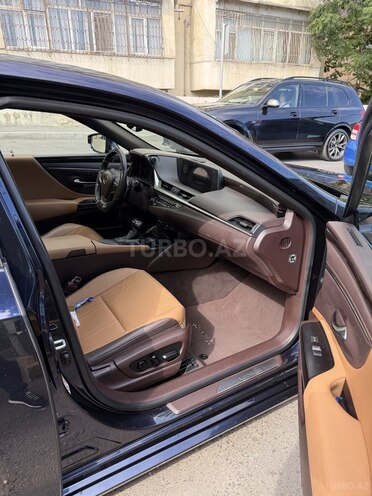 Lexus ES 250-6