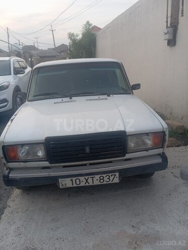 LADA (VAZ) 2107-1