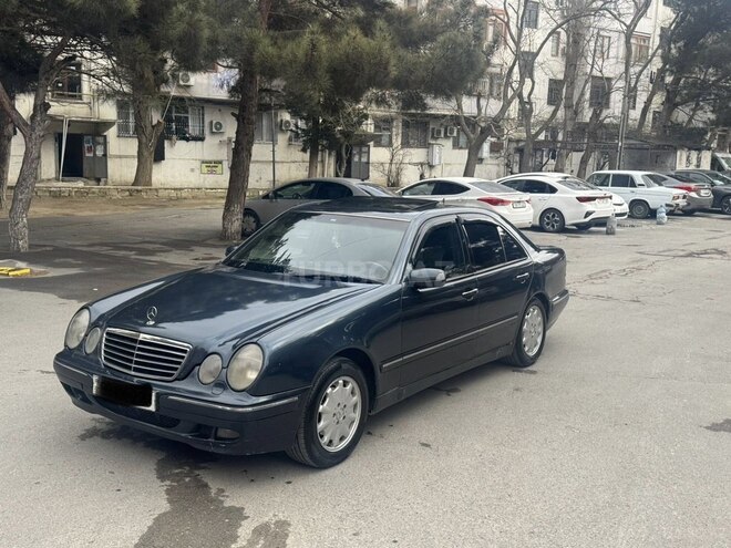 Mercedes E 220-9
