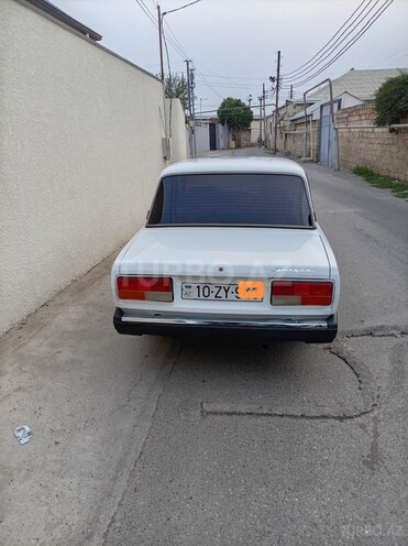 LADA (VAZ) 2107-2