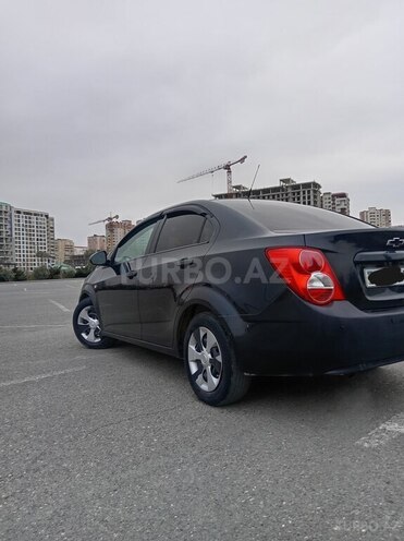 Chevrolet Aveo-3