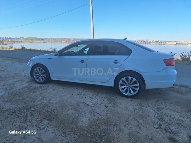 Volkswagen Jetta-5
