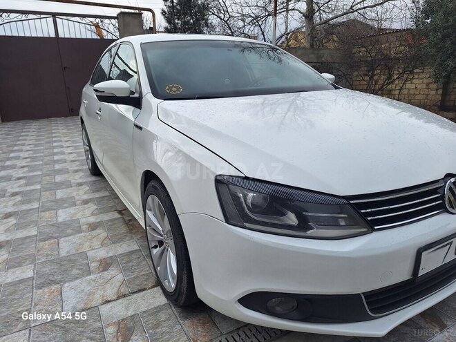 Volkswagen Jetta-8