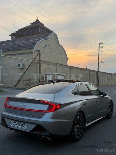 Hyundai Sonata-5