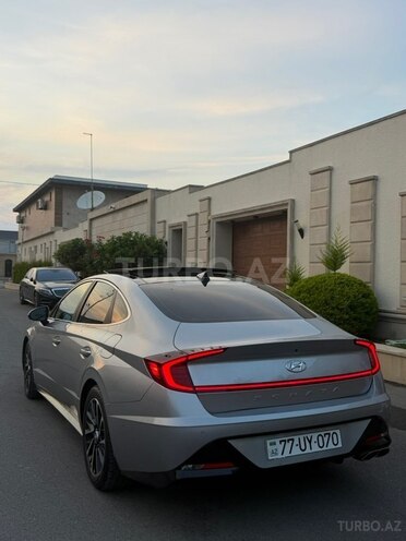 Hyundai Sonata-8