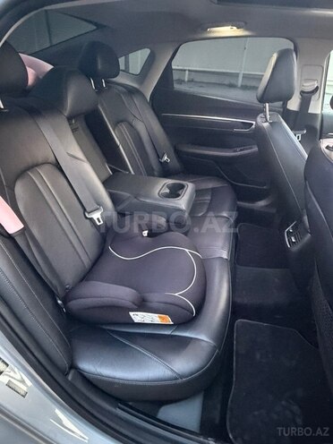 Hyundai Sonata-20