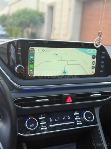 Hyundai Sonata-16