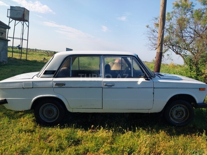 LADA (VAZ) 2106-4