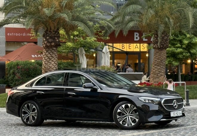 Mercedes E 220 d-5