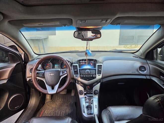 Chevrolet Cruze-9