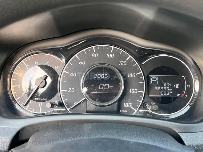 Nissan Note-5
