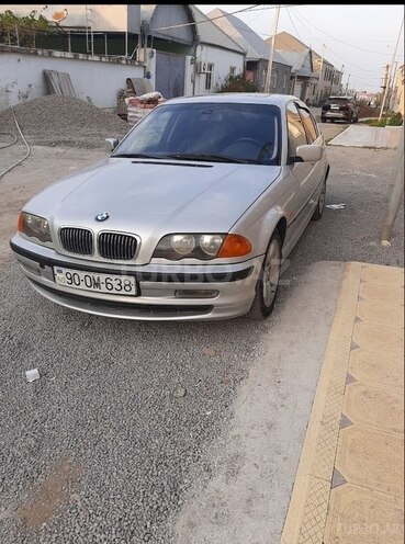 BMW 323-1