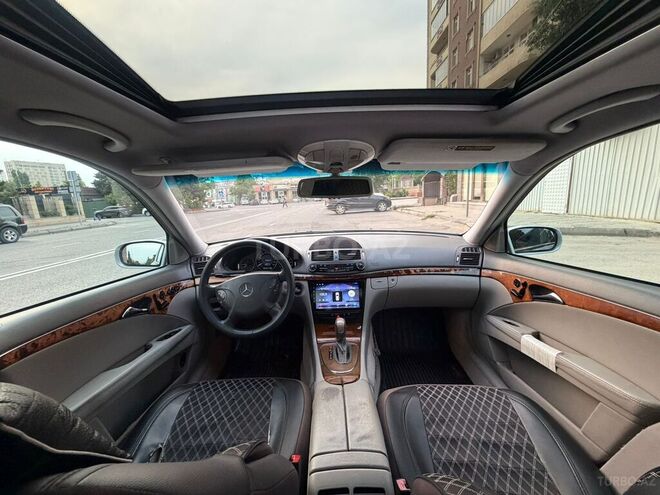 Mercedes E 320-12