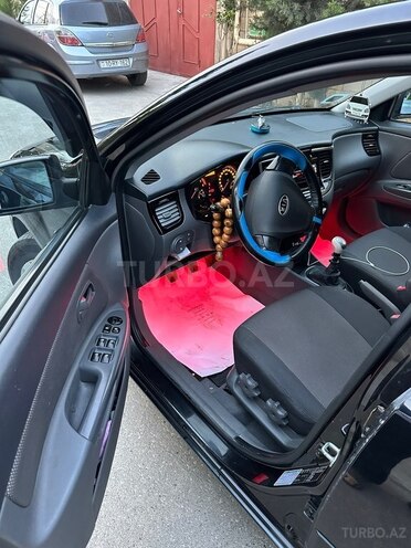Kia Rio-4