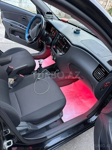 Kia Rio-5