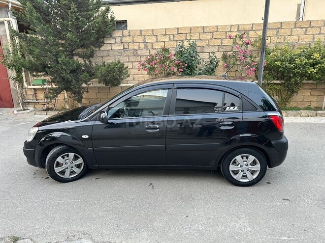 Kia Rio-7