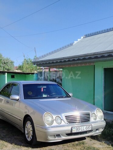 Mercedes E 280-2