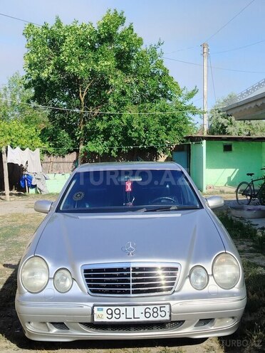 Mercedes E 280-3