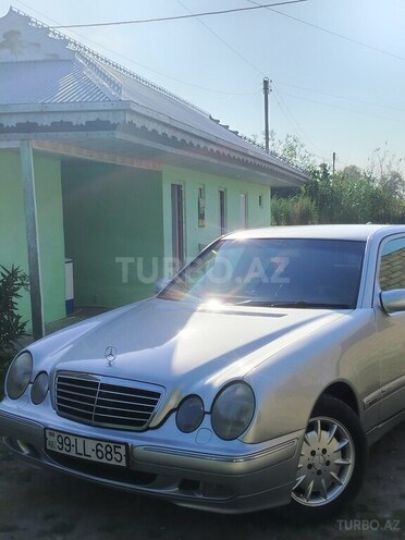 Mercedes E 280-13