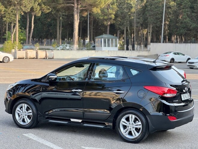 Hyundai ix35-10