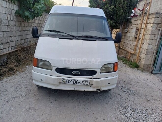 Ford Transit-1
