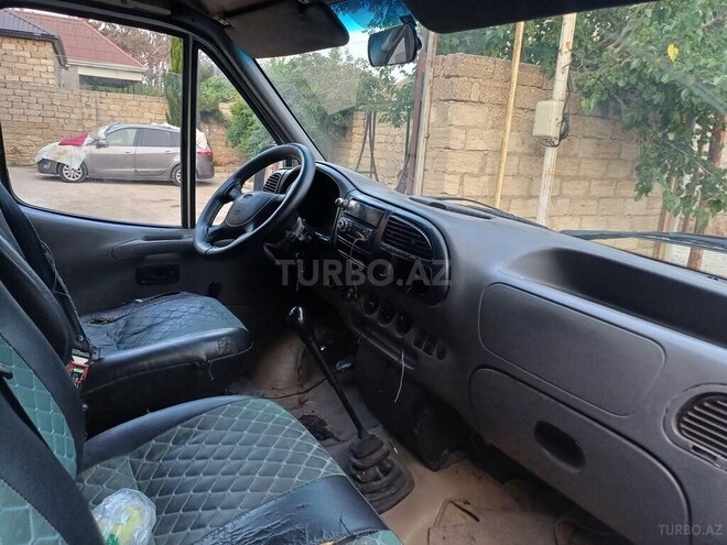 Ford Transit-6
