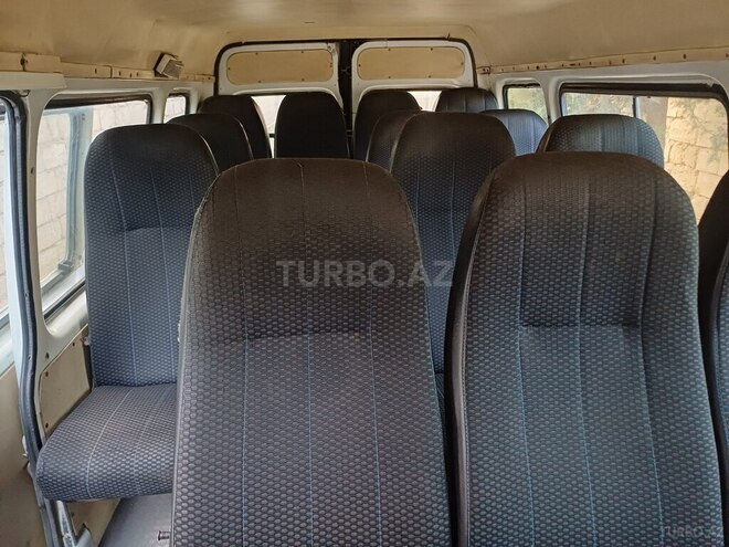 Ford Transit-7