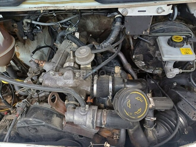 Ford Transit-10