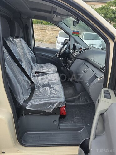 Mercedes Vito-13