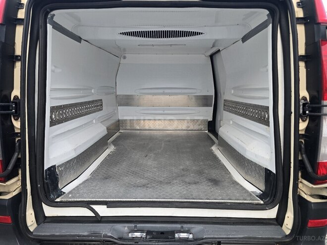 Mercedes Vito-16