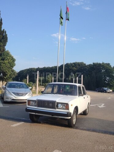 LADA (VAZ) 2107-2