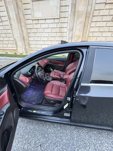 Chevrolet Cruze-16
