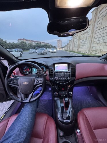 Chevrolet Cruze-13