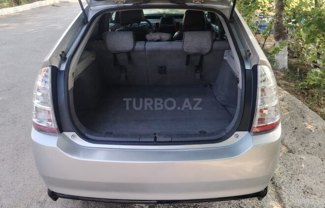 Toyota Prius-13